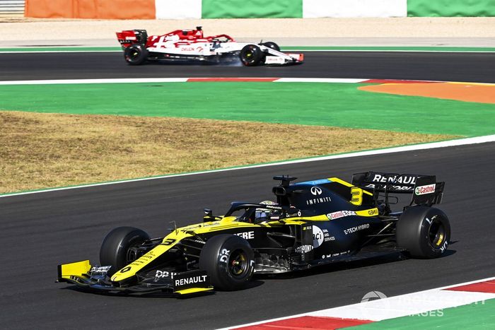 Daniel Ricciardo, Renault F1 Team R.S.20, Kimi Raikkonen, Alfa Romeo Racing C39