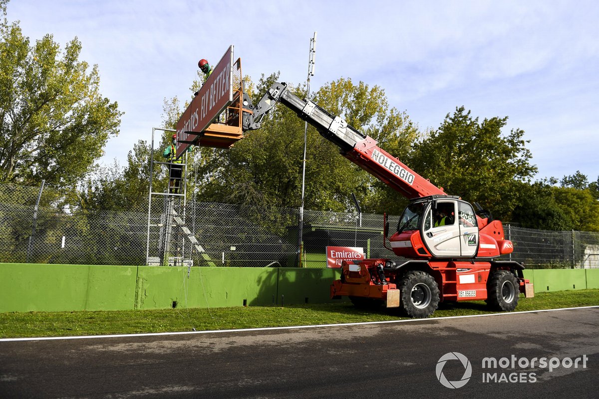 L'équipe de maintenance sur le circuit