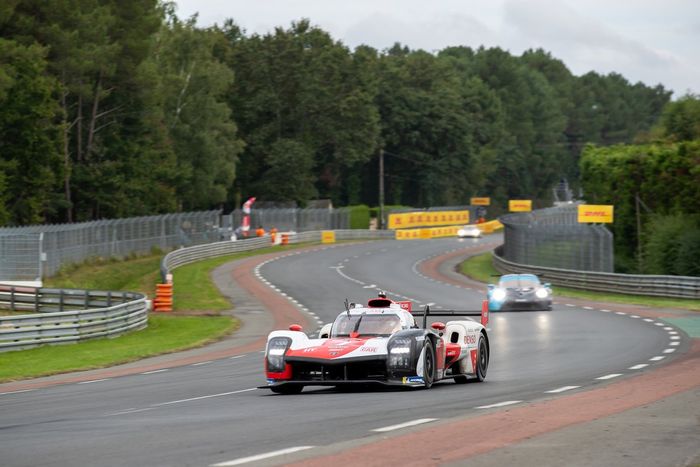 #7 Toyota Gazoo Racing Toyota GR010 - Hybrid Hypercar, Mike Conway, Kamui Kobayashi, José María López