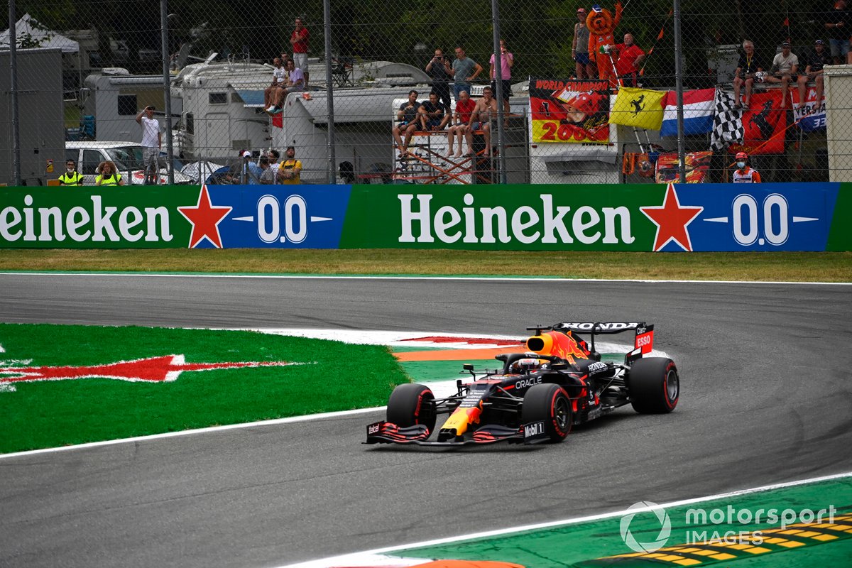 Max Verstappen, Red Bull Racing RB16B
