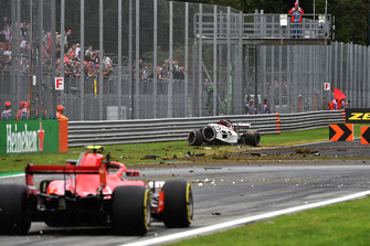 Marcus Ericsson, Sauber C37 après son énorme crash