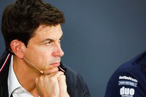 Toto Wolff, Direttore del Motorsport, Mercedes AMG F1, in conferenza stampa