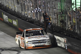 Johnny Sauter, GMS Racing, Chevrolet Silverado GMS Fabrication celebrates his win