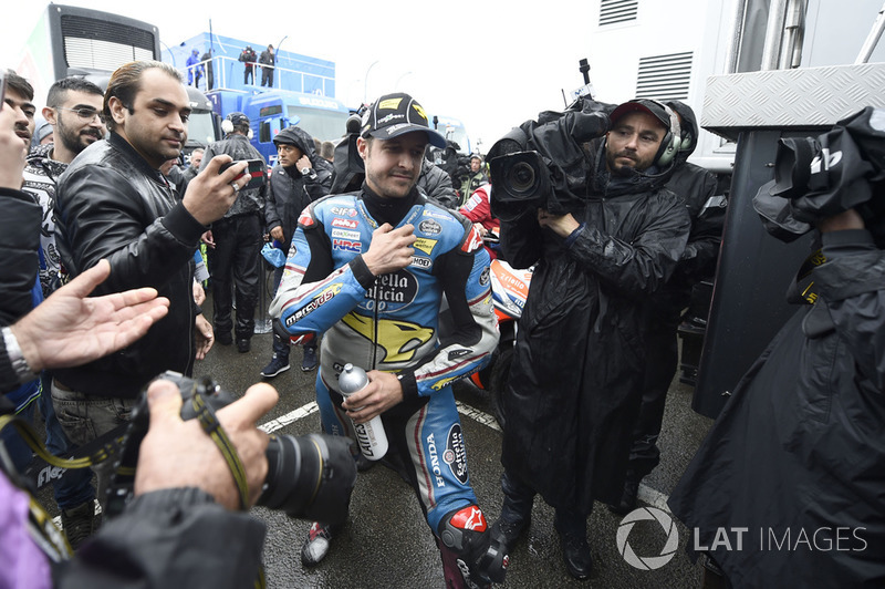 Thomas Luthi, Estrella Galicia 0,0 Marc VDS, leaving Safety commission meeting