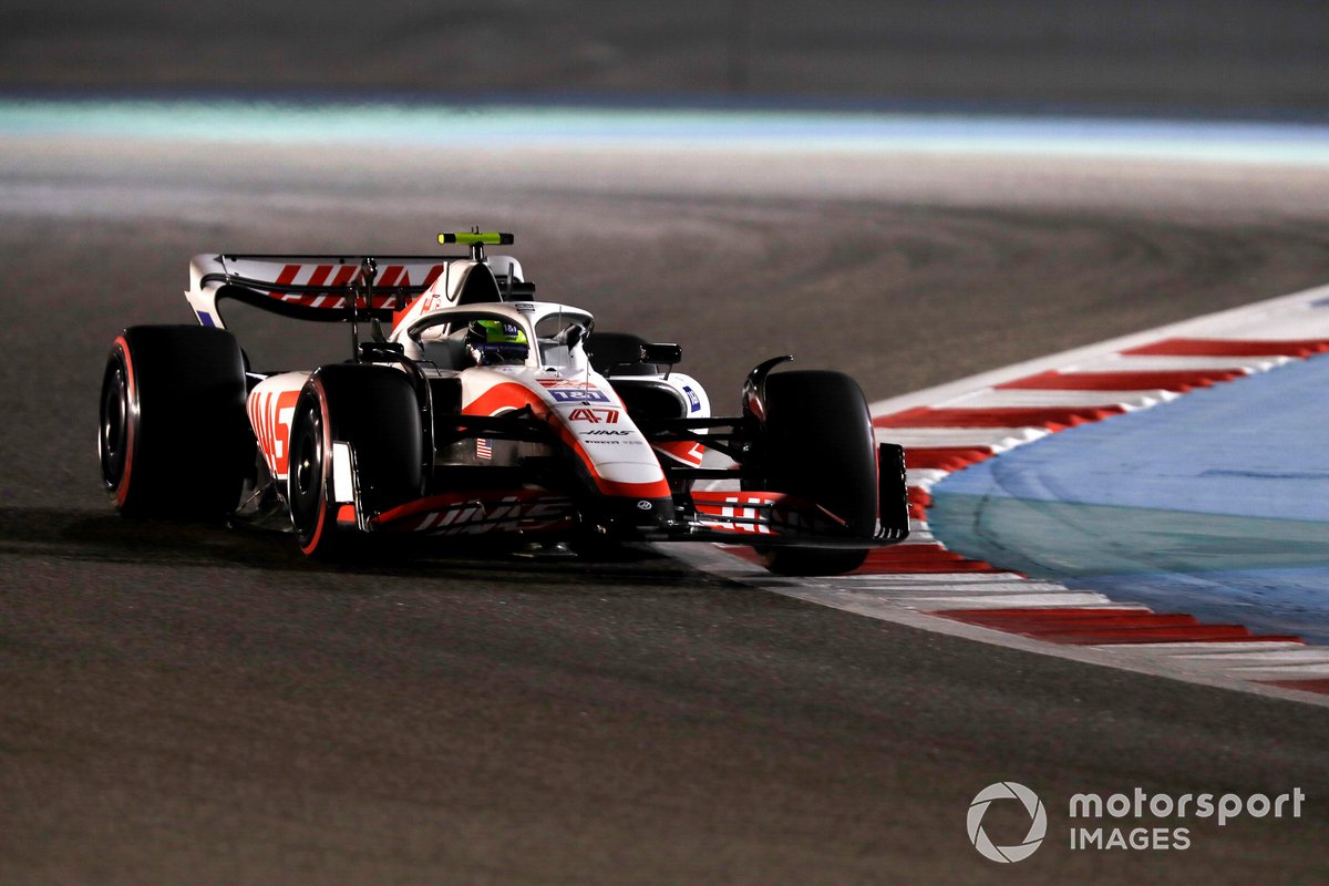 Mick Schumacher, Haas VF-22