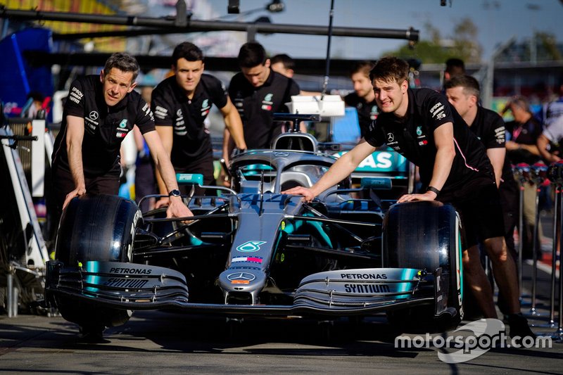 Mercedes AMG F1 W10