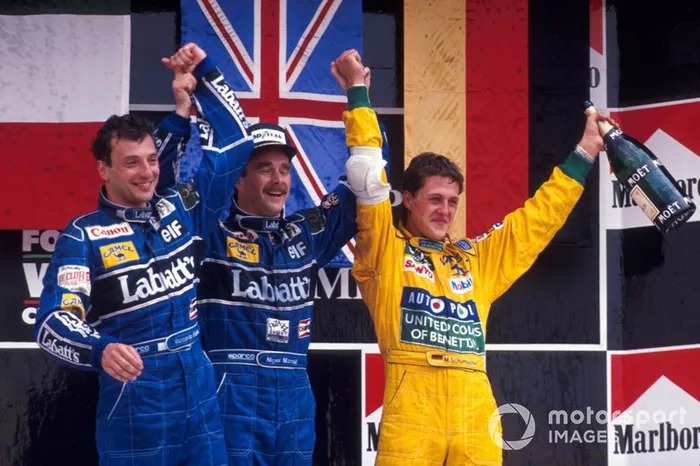 Esa racha de cuatro carreras superó el récord que Williams tenía desde 1992, cuando se llevaron tres dobletes al comienzo de la temporada. 