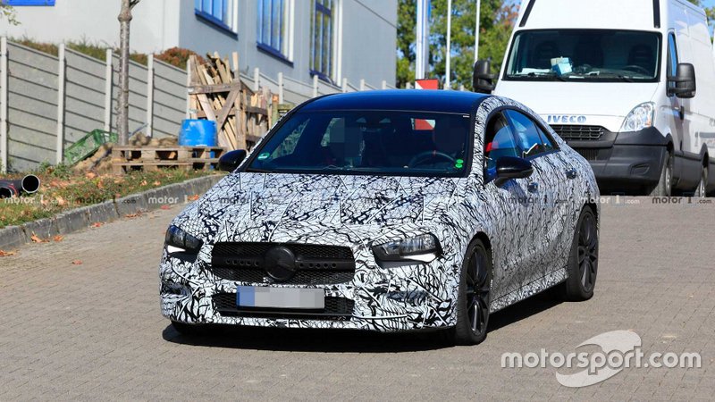 Шпигунське фото нового Mercedes CLA 35