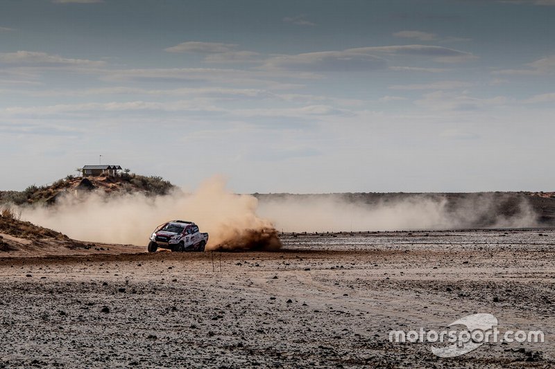301# Toyota Gazoo Racing Toyota Hilux: Fernando Alonso, Giniel de Villiers