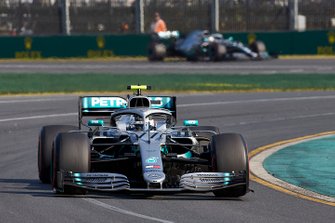 Valtteri Bottas, Mercedes AMG W10, Lewis Hamilton, Mercedes AMG F1 W10