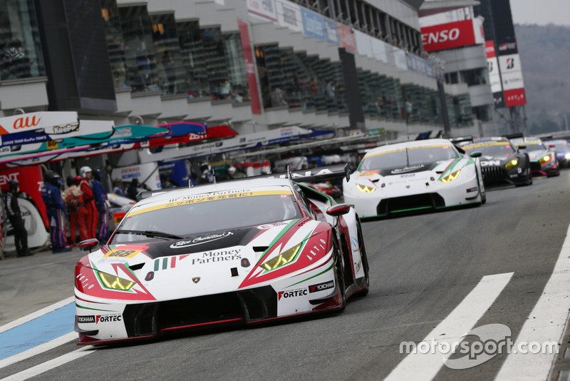 #87 JLOC Lamborghini Huracan GT3: Tsubasa Takahashi, Andre Couto; #88 JLOC Lamborghini Huracan GT3: Takashi Kogure, Yuya Motojima
