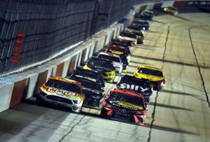 Renn-Action in Darlington: Ryan Newman, Roush Fenway Racing, Ford Mustang, führt