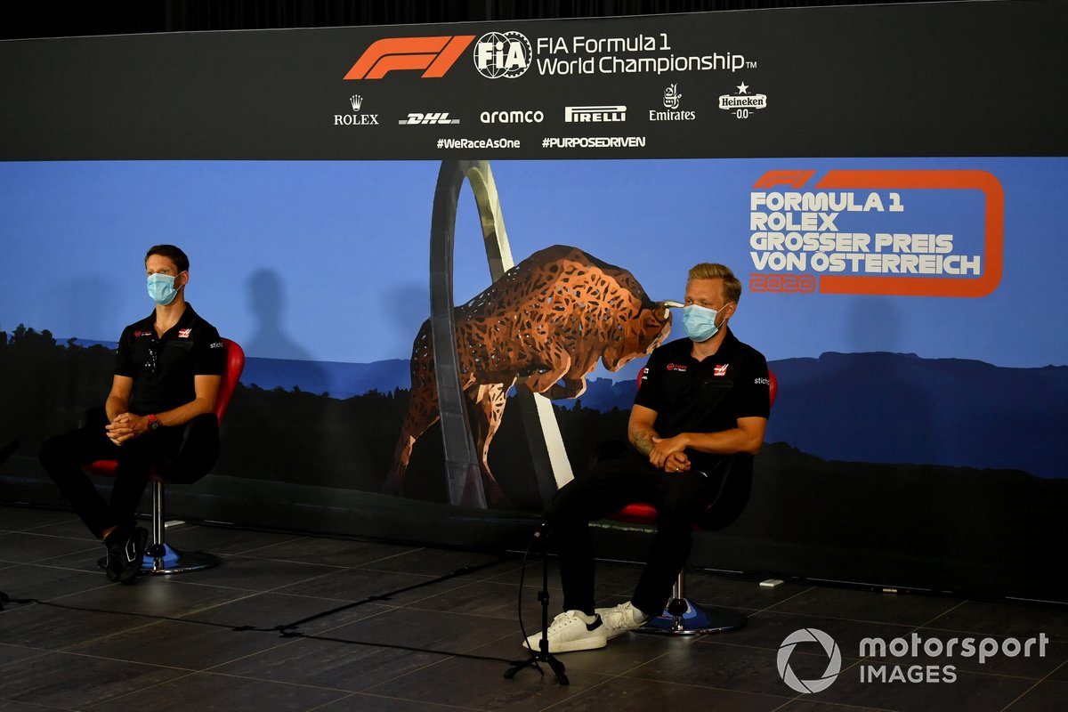 Romain Grosjean, Haas F1 Team and Kevin Magnussen, Haas F1 Team