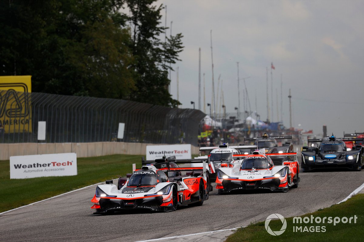 #7 Acura Team Penske Acura DPi, DPi: Helio Castroneves, Ricky Taylor, #6 Acura Team Penske Acura DPi, DPi: Juan Pablo Montoya, Dane Cameron, start