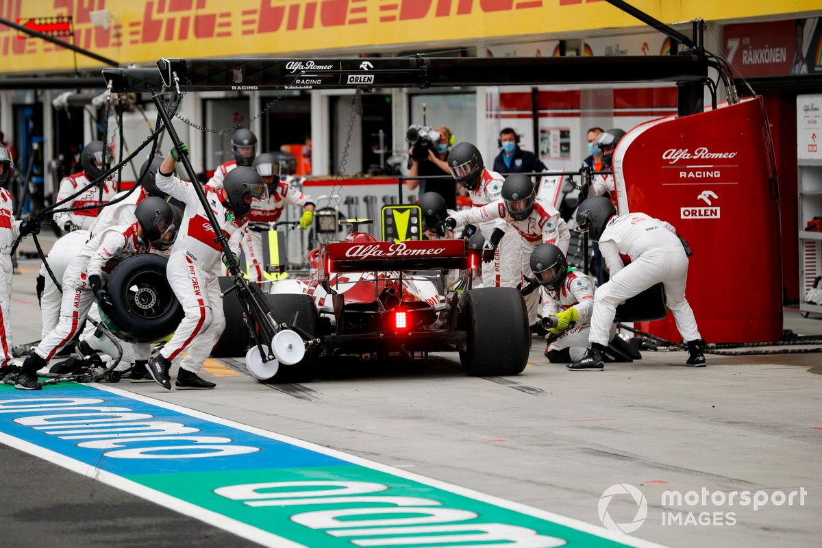 Antonio Giovinazzi, Alfa Romeo Racing C39, effettua un pit stop