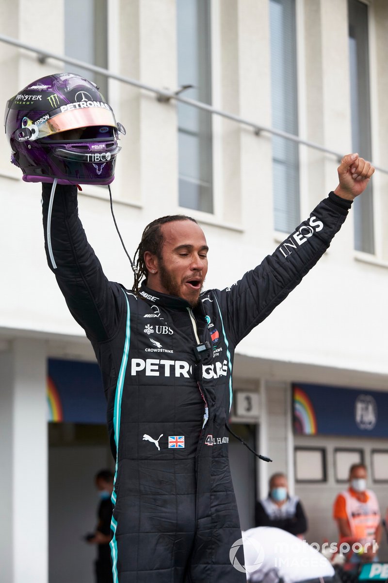 Lewis Hamilton, Mercedes-AMG Petronas F1, celebrates in parc ferme