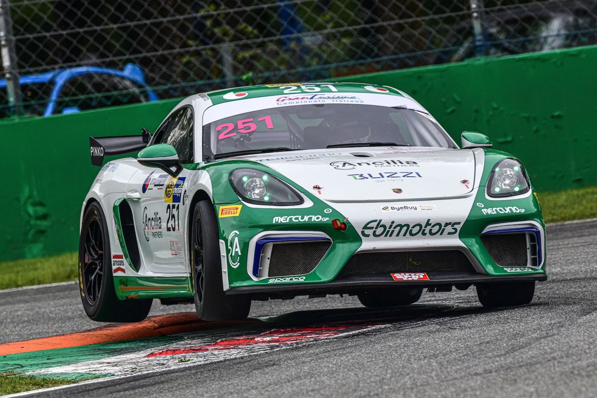 #251 Ebimotors, Porsche 718 Cayman GT4: Mattia Di Giusto, Fabio Babini