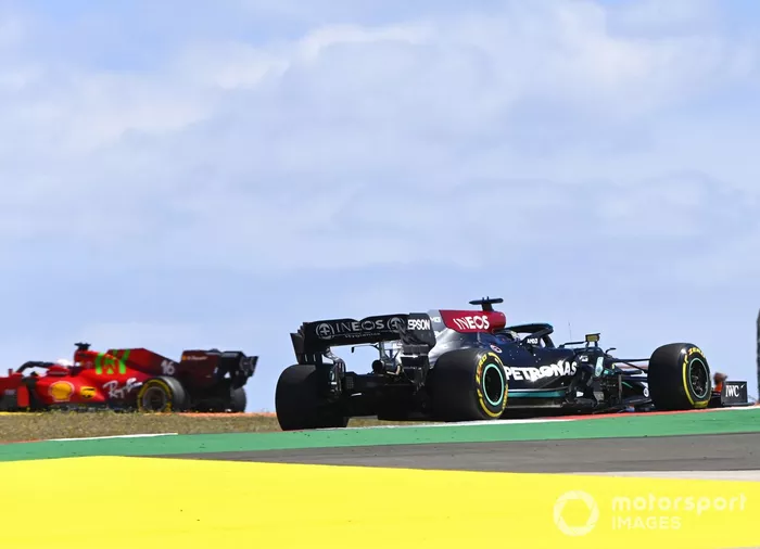 Charles Leclerc, Ferrari SF21, Lewis Hamilton, Mercedes W12