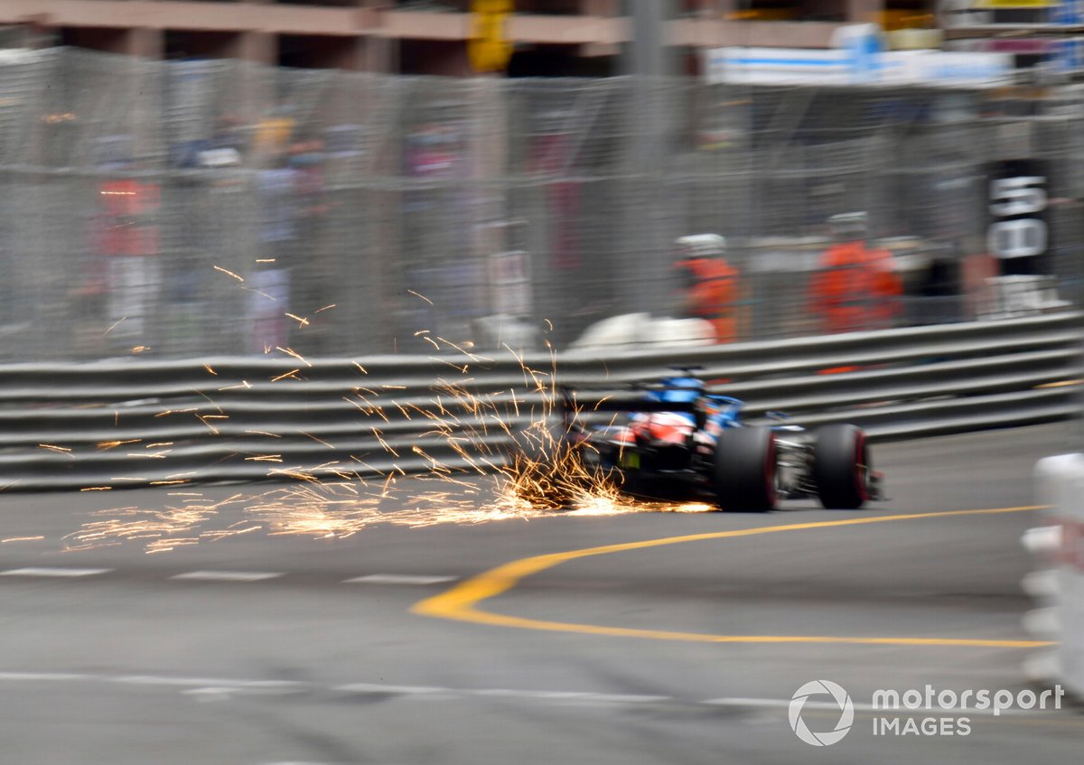 Scintille dall'auto Fernando Alonso, Alpine A521