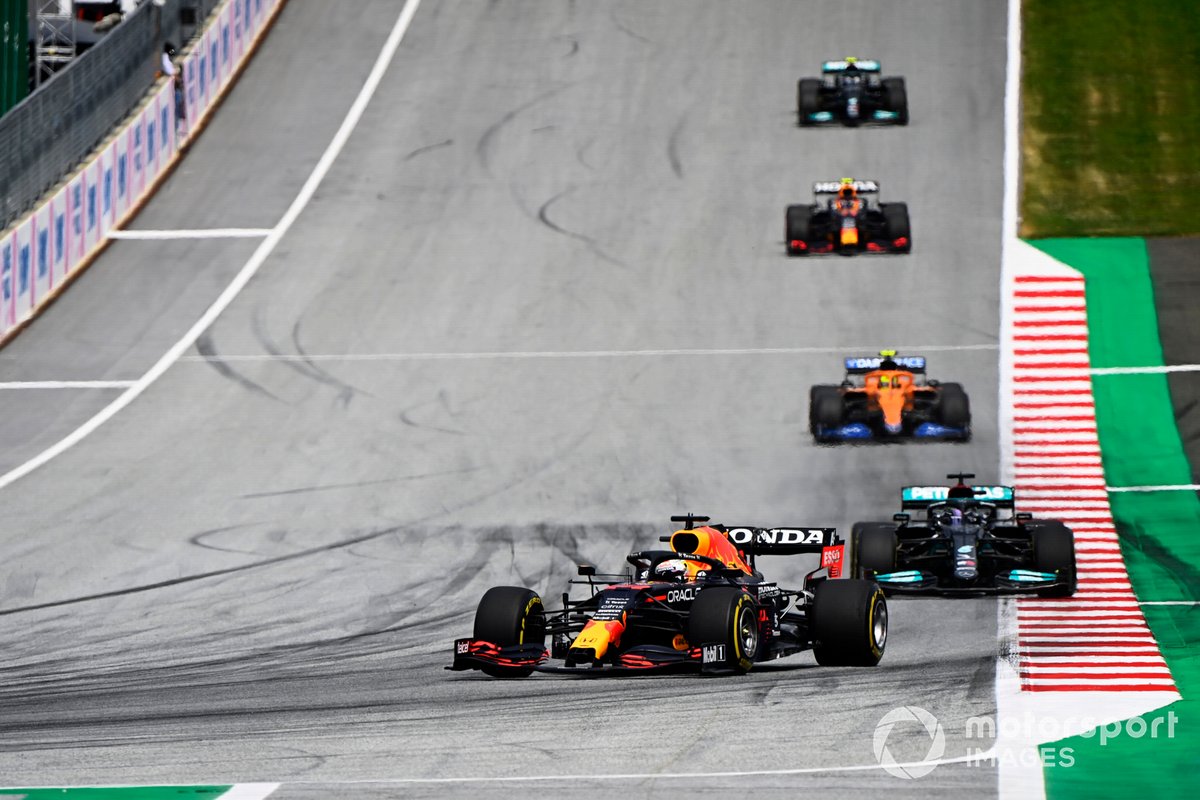 Max Verstappen, Red Bull Racing RB16B, Lewis Hamilton, Mercedes W12, Lando Norris, McLaren MCL35M, Sergio Pérez, Red Bull Racing RB16B