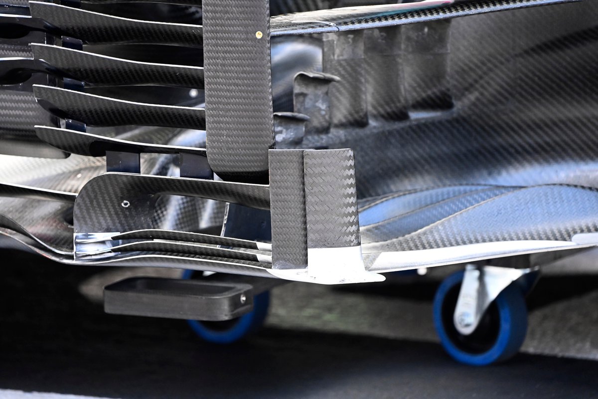 Aston Martin AMR21