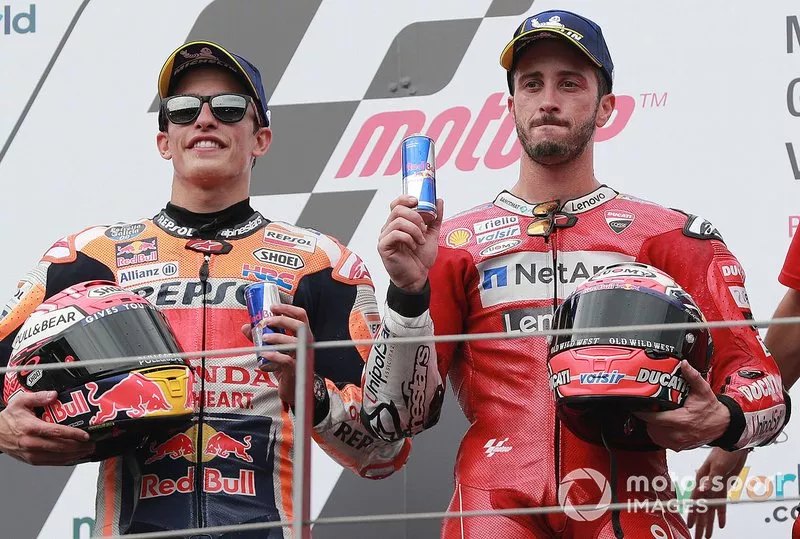 Podio: ganador de la carrera Andrea Dovizioso, Ducati Team segundo lugar Marc Márquez, Repsol Honda