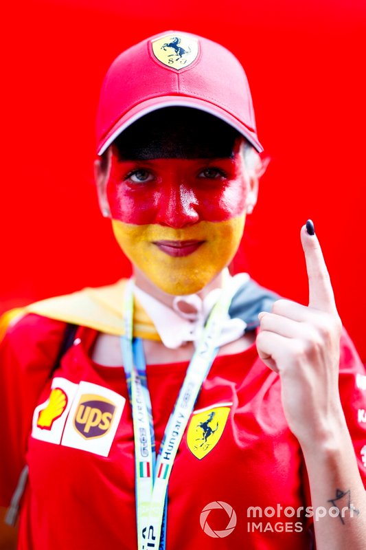 Una tifosa di Sebastian Vettel, Ferrari