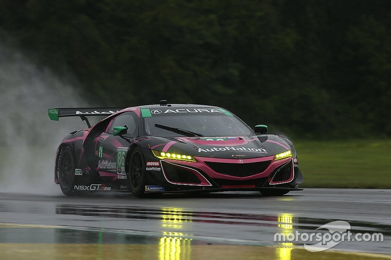 #86 Meyer Shank Racing w/ Curb-Agajanian Acura NSX GT3, GTD: Mario Farnbacher, Trent Hindman