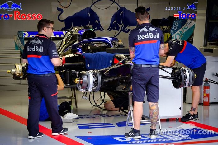 Toro Rosso STR14 de Daniil Kvyat