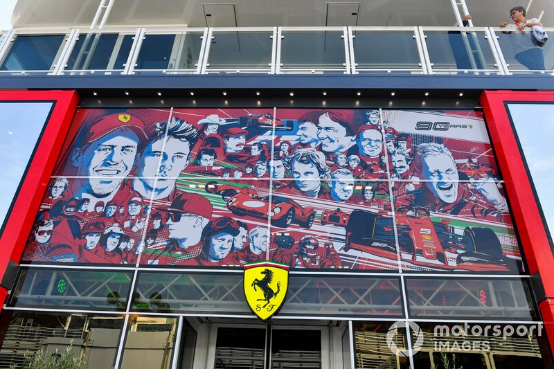 Моторхоум Ferrari