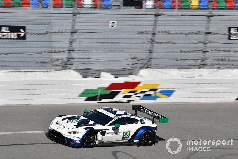 #98 ASTON MARTIN RACING Aston Martin Vantage GT3, GTD: Paul Dalla Lana, Pedro Lamy, Ross Gunn, Mat Lauda