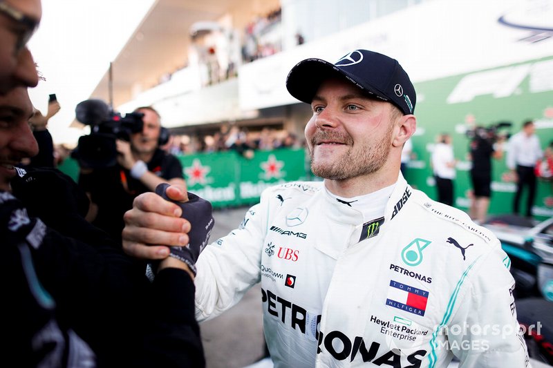 Valtteri Bottas, Mercedes AMG F1, 1st position, celebrates in Parc Ferme with his team