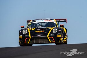 #1 Earl Bamber Motorsport Porsche GT3 R: Earl Bamber, Laurens Vanthoor, Craig Lowndes