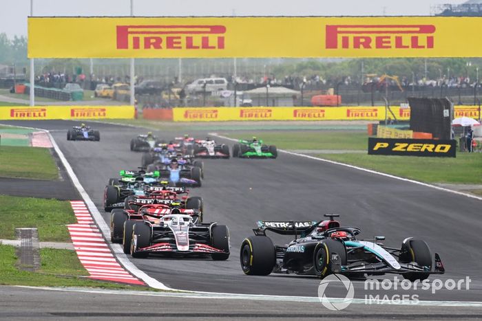 George Russell, Mercedes F1 W15 Nico Hulkenberg, Haas VF-24