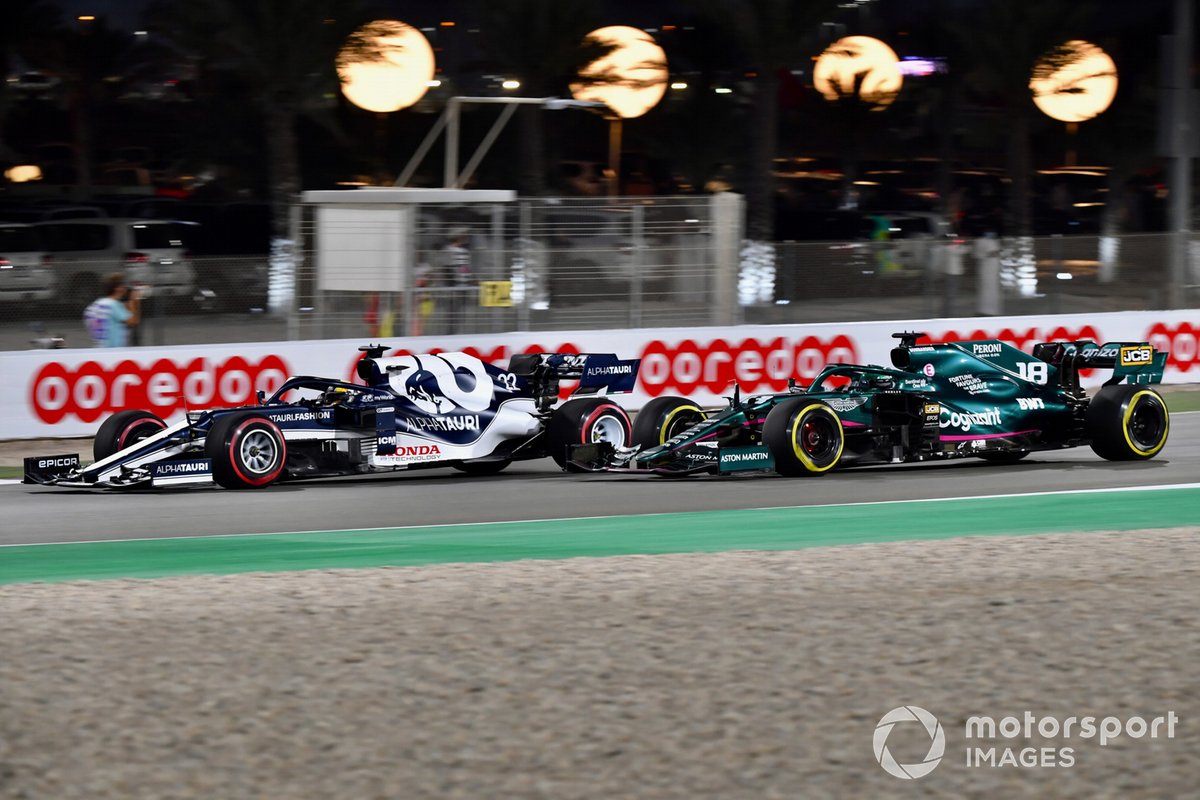 Yuki Tsunoda, AlphaTauri AT02, Lance Stroll, Aston Martin AMR21