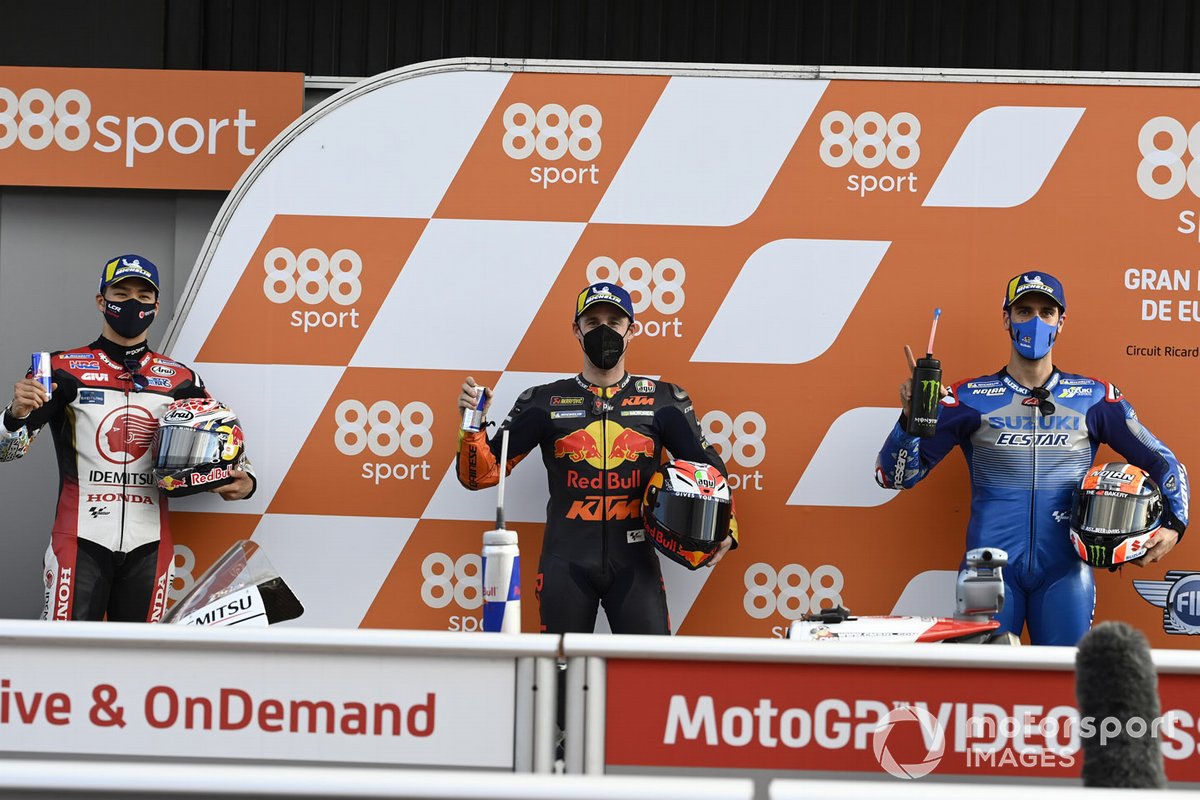 Il Polesitter Pol Espargaro, Red Bull KTM Factory Racing, secondo posto Alex Rins, Team Suzuki MotoGP, terzo posto Takaaki Nakagami, Team LCR Honda