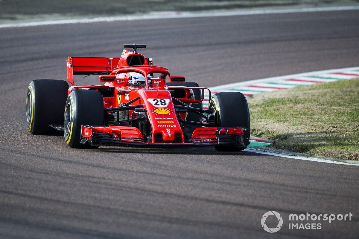Giuliano Alesi maakt kennis met Formule 1-materiaal