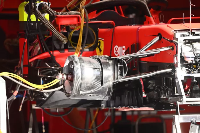 Detalle del freno delantero del Ferrari SF1000