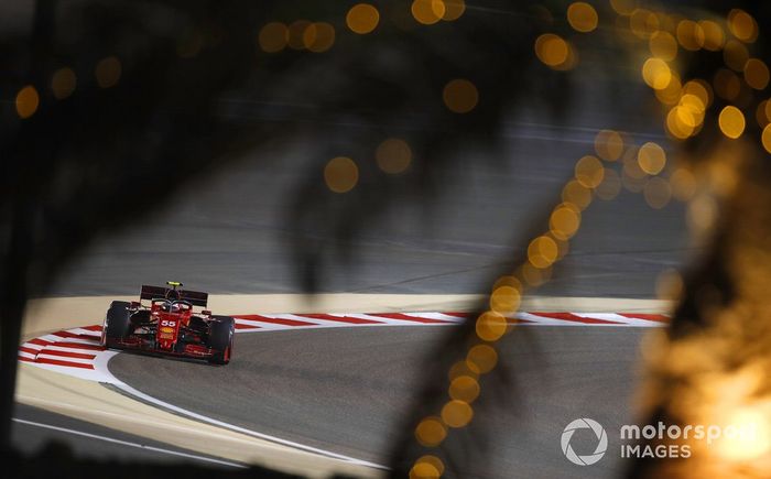 Carlos Sainz Jr., Ferrari SF21