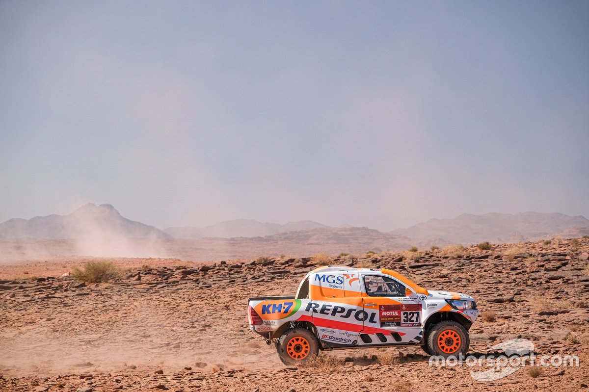 #327 Repsol Rally Team Toyota: Pujol Isidre Esteve, Txema Villalobos