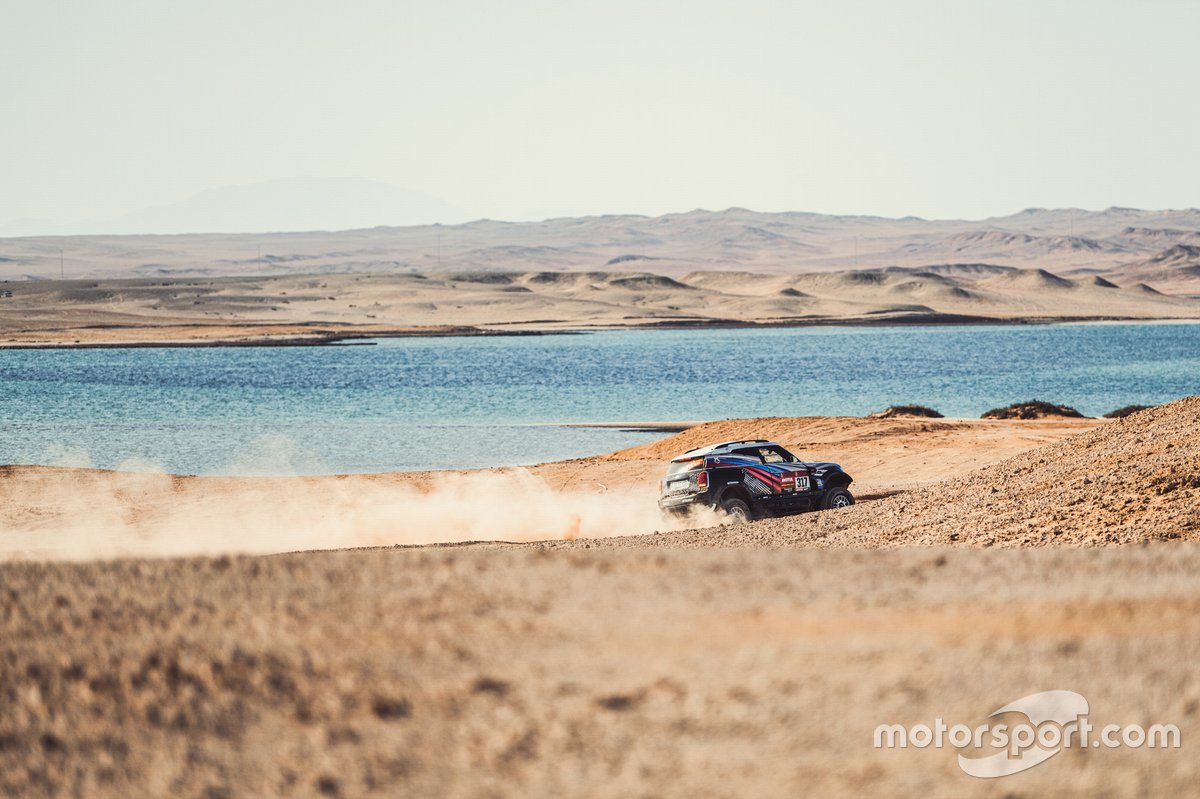 #317 X-Raid Mini JCW Rally Team Bmw: Vladimir Vasilyev, Dmitro Tsyro