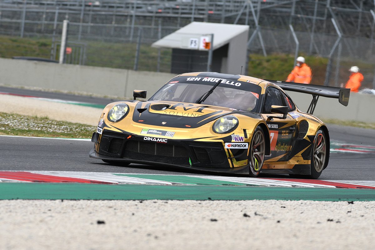 #7 Dinamic Motorsport: Roberto Pampanini, Mauro Calamia, Ivan Jacoma, Porsche 911 GT3 R