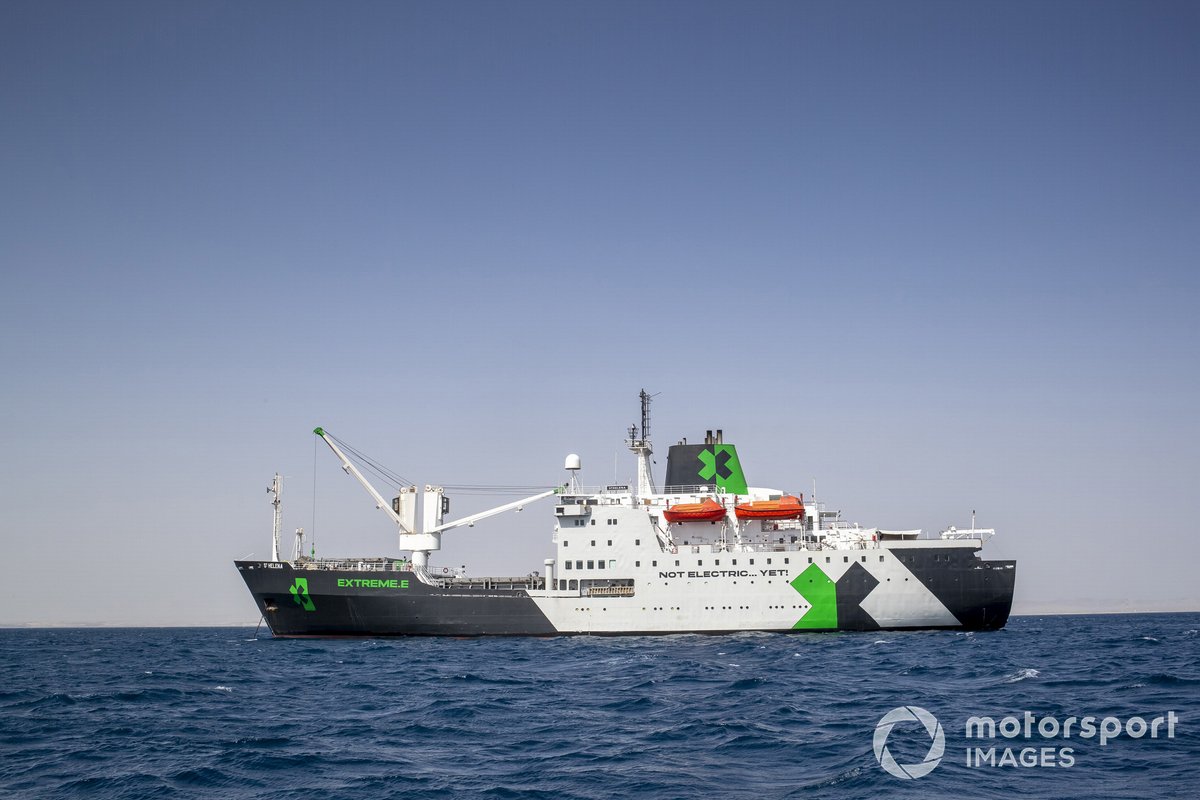 El buque, RMS St. Helena, el paddock flotante de la Extreme E