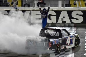 Race winner John Hunter Nemechek, Kyle Busch Motorsports, Toyota Tundra