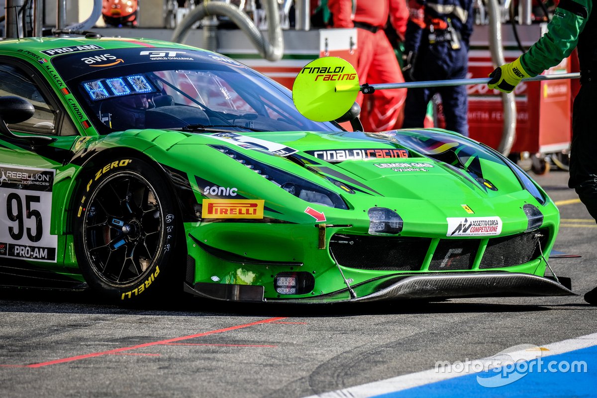 #95 Rinaldi Racing Ferrari 488 GT3: Christian Hook, Manuel Lauck, David Perel