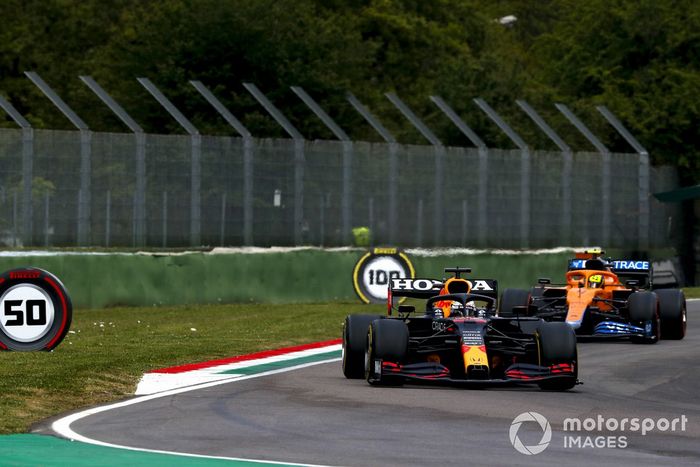 Max Verstappen, Red Bull Racing RB16B, Lando Norris, McLaren MCL35M