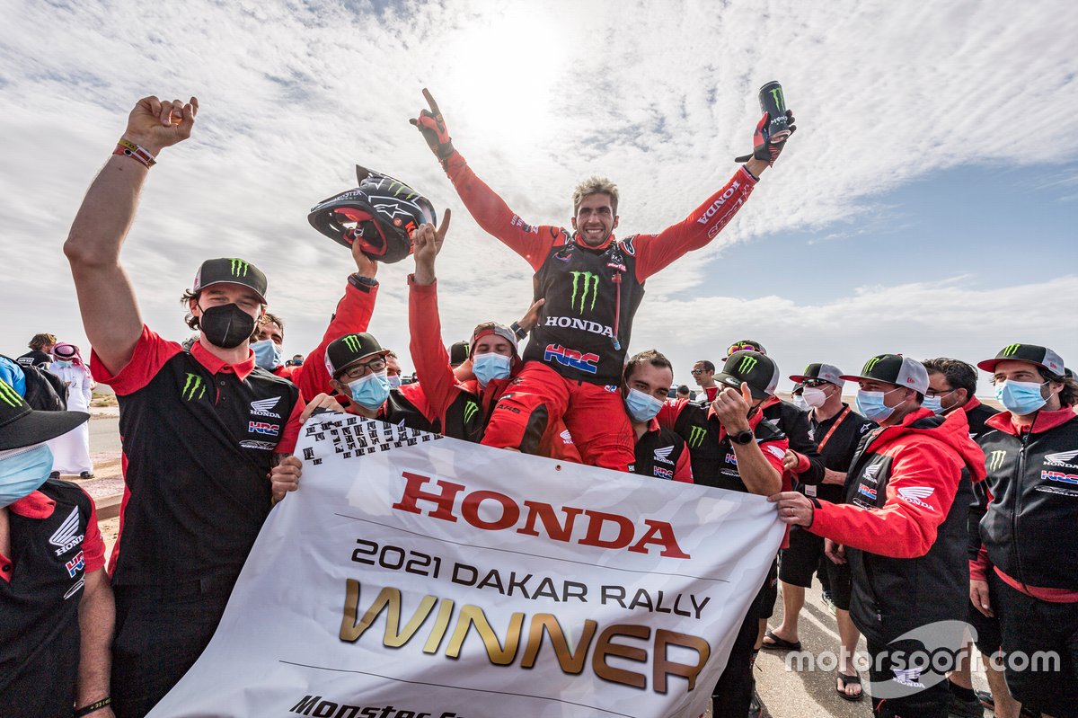 Kevin Benavides saat memenangi Reli Dakar 2021 bersama Monster Energy Honda Team