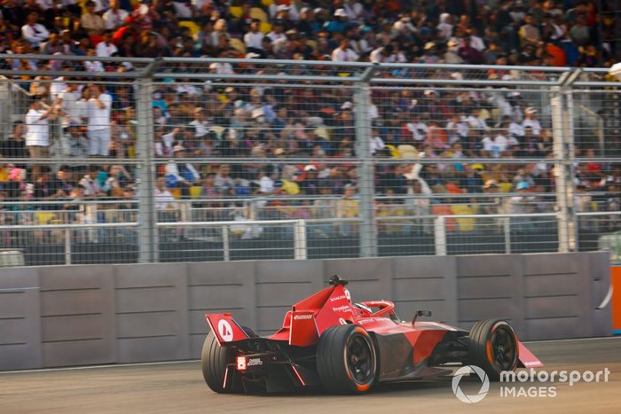 Jake Dennis, Andretti Autosport, Porsche 99 X Electric Gen3