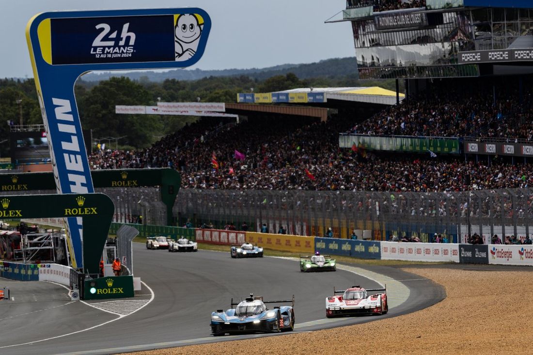  #35 Alpine Endurance Team Alpine A424: Paul-Loup Chatin, Ferdinand Habsburg-Lothringen, Charles Milesi