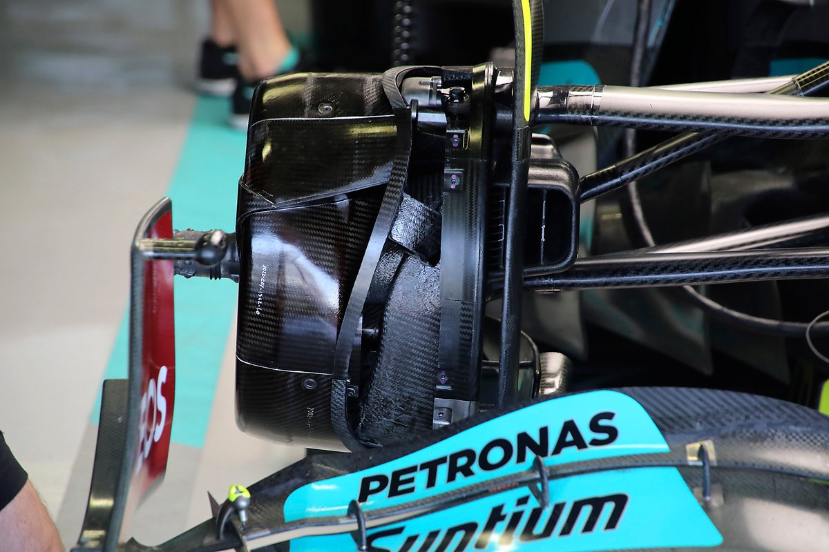 Mercedes W13: Vorderrad-Bremse